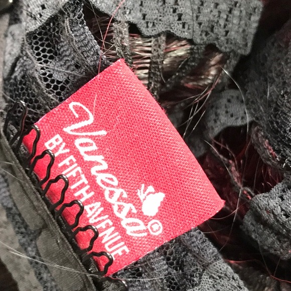 STUNNING OMBRÉ  DARK TO COOL RED LAYER WITH BANG - Picture 8 of 11